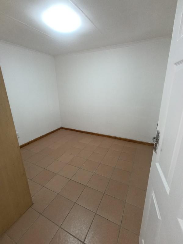 To Let 2 Bedroom Property for Rent in New Woodlands Western Cape